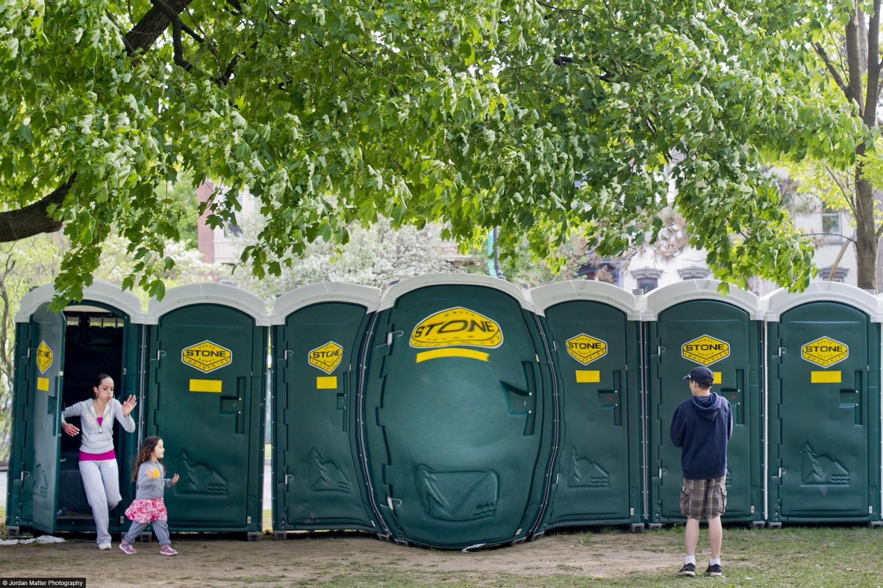 "Potty Break" / Sumo Wrestler